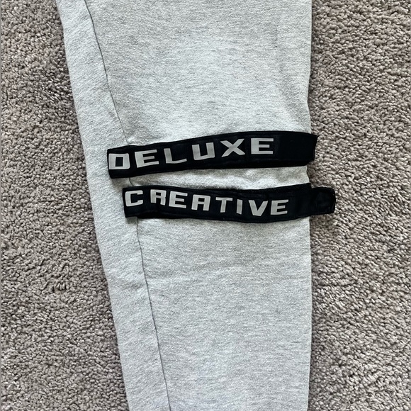 Deluxe and Creative (DAC) Matching Set - Picture 4 of 7